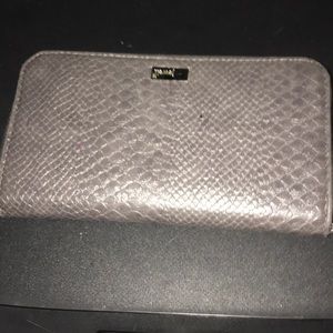 Ladies 31 clutch wallet